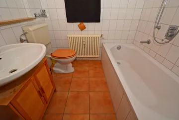 Bad mit Wanne