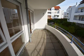 überdachter Ost-Balkon