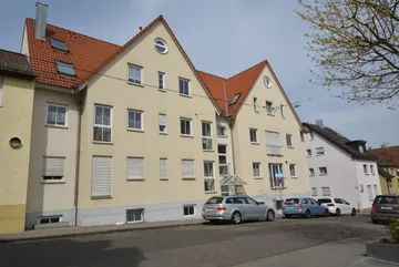 Hausansicht Ost und Straße