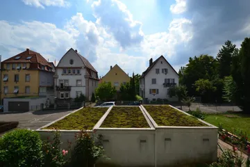 Garage vor dem Haus