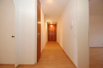 Flur mit Laminat