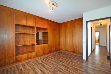 Einbauschrank optional möglich