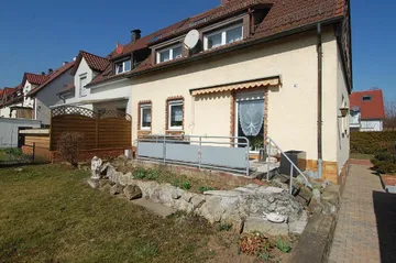 Südseite mit Garten/Terrasse