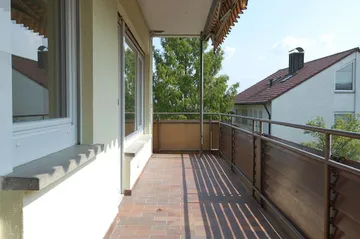 überdachter Balkon