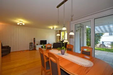 Essen & Wohnen mit Parkett