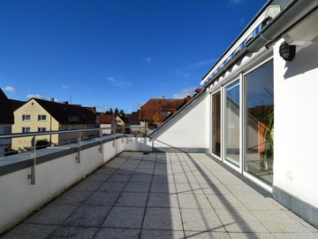 große Dach-Terrasse