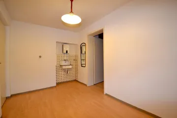 Büro 1 mit Waschbecken