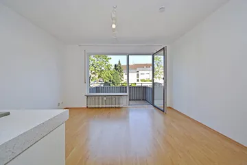 Zimmer mit Balkon