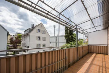 überdachter Süd-Balkon