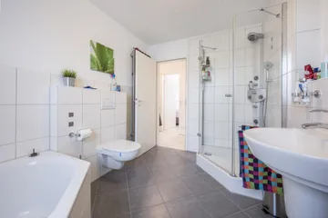 Eckwanne & Dusche