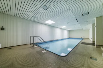 Schwimmbad 12-Meter