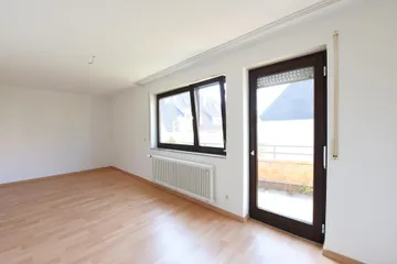 Zimmer mit Balkon