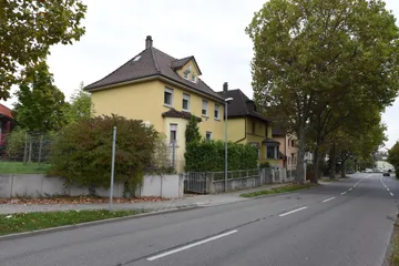 Hausansicht Nord-West & Straße