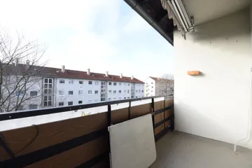 überdachter Balkon