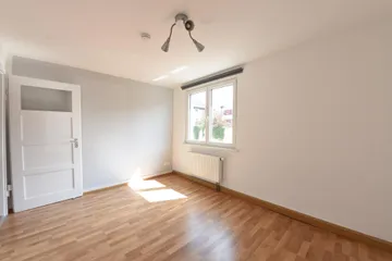 Zimmer 1 v. Ecke