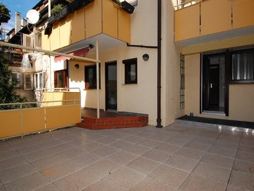 ca. 30 m² große Terrasse