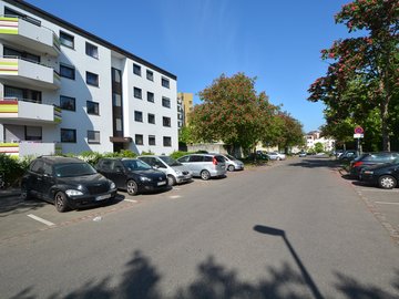 Haus & Straße nach Norden