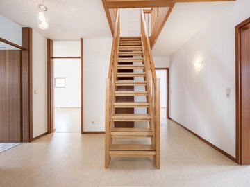 Flur mit Treppe