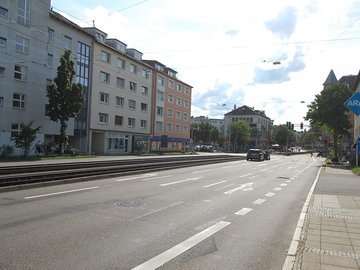 Straße ins Zentrum