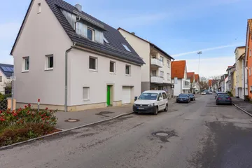 Haus & Straße Richtung City