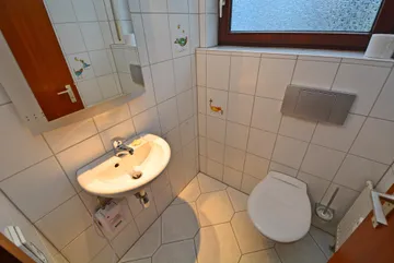 separates WC im Erdgeschoss