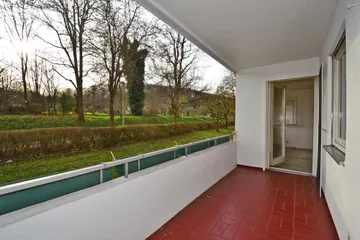 überdachter Balkon