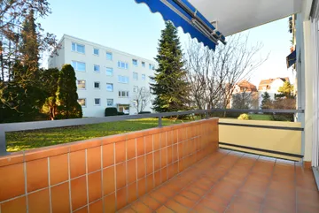 in den Garten