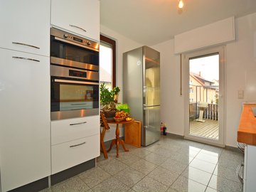 Küche & Zugang zur Terrasse