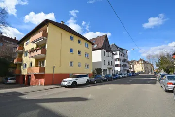 Haus & Straße nach Norden