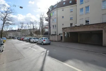 Haus, Straße & Tiefgarage