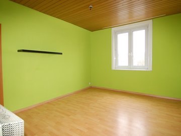 Wohnzimmer mit Laminat