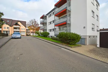 Haus & Straße nach Norden