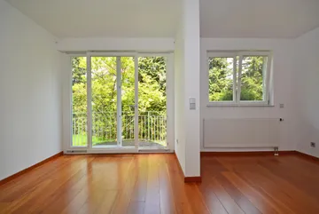 Kinderzimmer mit Balkon