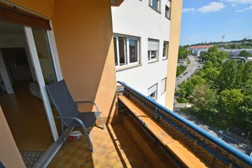 überdachter Balkon