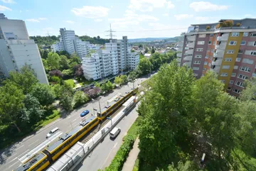 U-Bahnlinie U7 am Haus