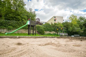 Spielplatz direkt am Haus