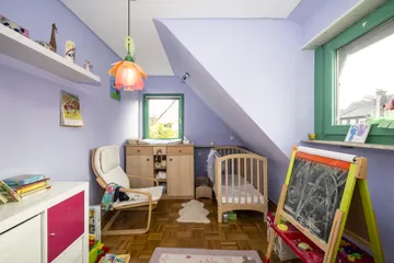 Kinderzimmer mit Parkett