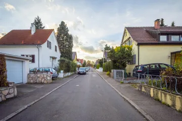 Blick in die Straße nach Westen