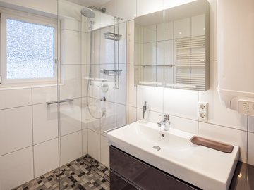 Dusch-Bad mit Fenster