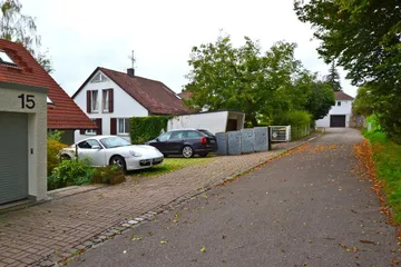 Haus & Straße n. Westen