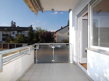 Balkon v. links