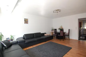 Wohnzimmer von Balkon