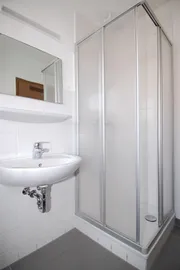 Bad mit Dusche