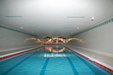 20 Meter-Schwimmbad