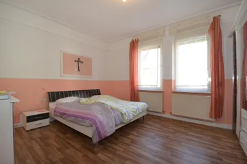 großes Schlafzimmer