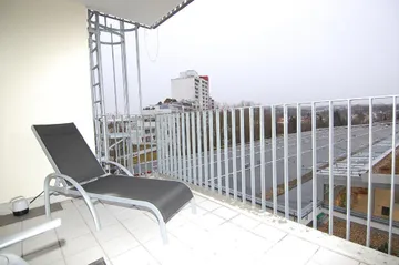 überdachter Balkon