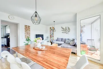 Wohnzimmer zum Balkon