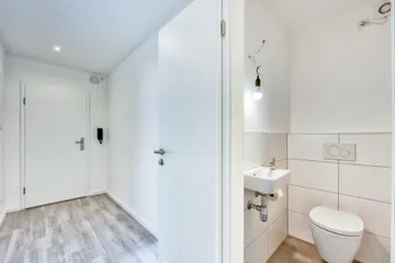 Flur & sep. WC
