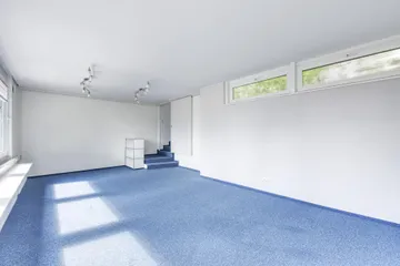 Büro von hinten