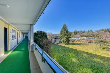 Laubengang zur Wohnung